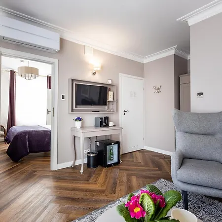 Antonina 公寓式酒店 4*