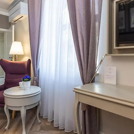 Antonina 公寓式酒店 4*