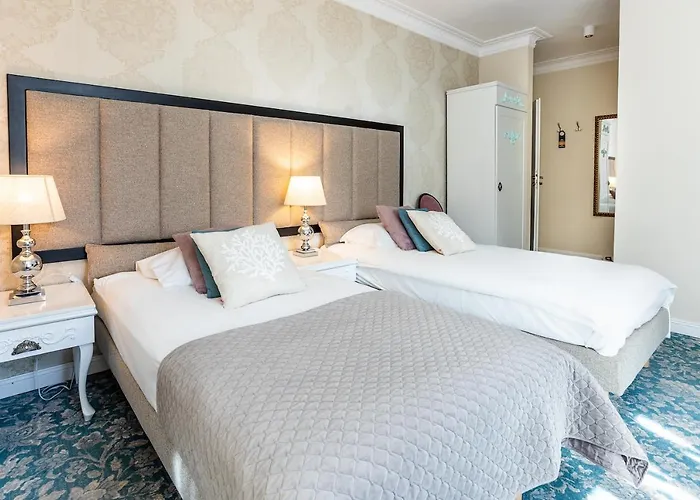 Aparthotel Antonina 4*