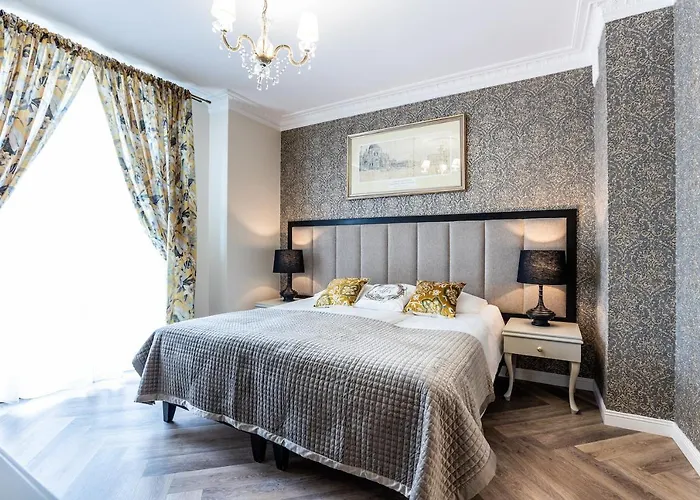 Aparthotel Antonina 4*