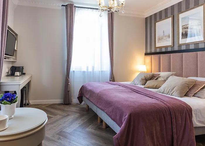 Apartmanhotel Antonina 4*